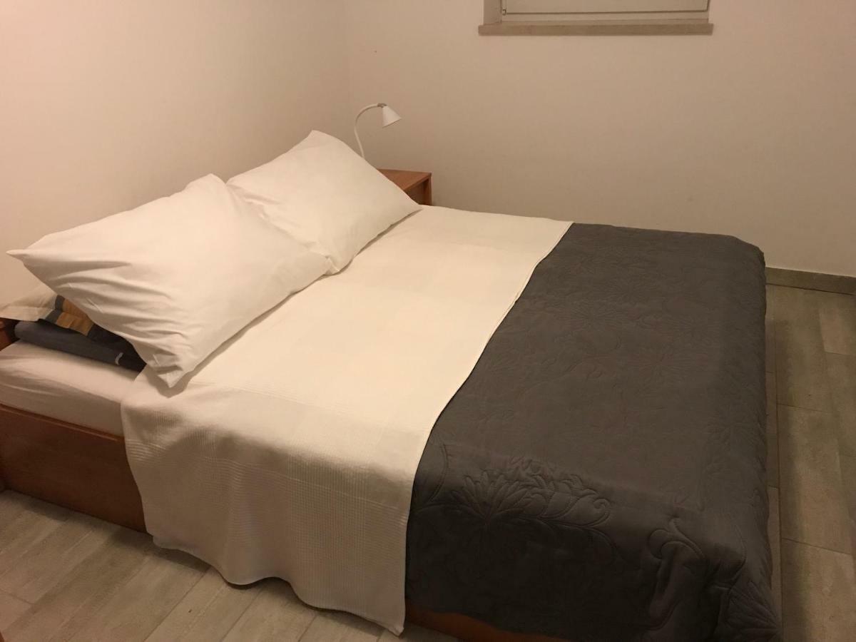 Apartament Midavkl Pirovac Zewnętrze zdjęcie